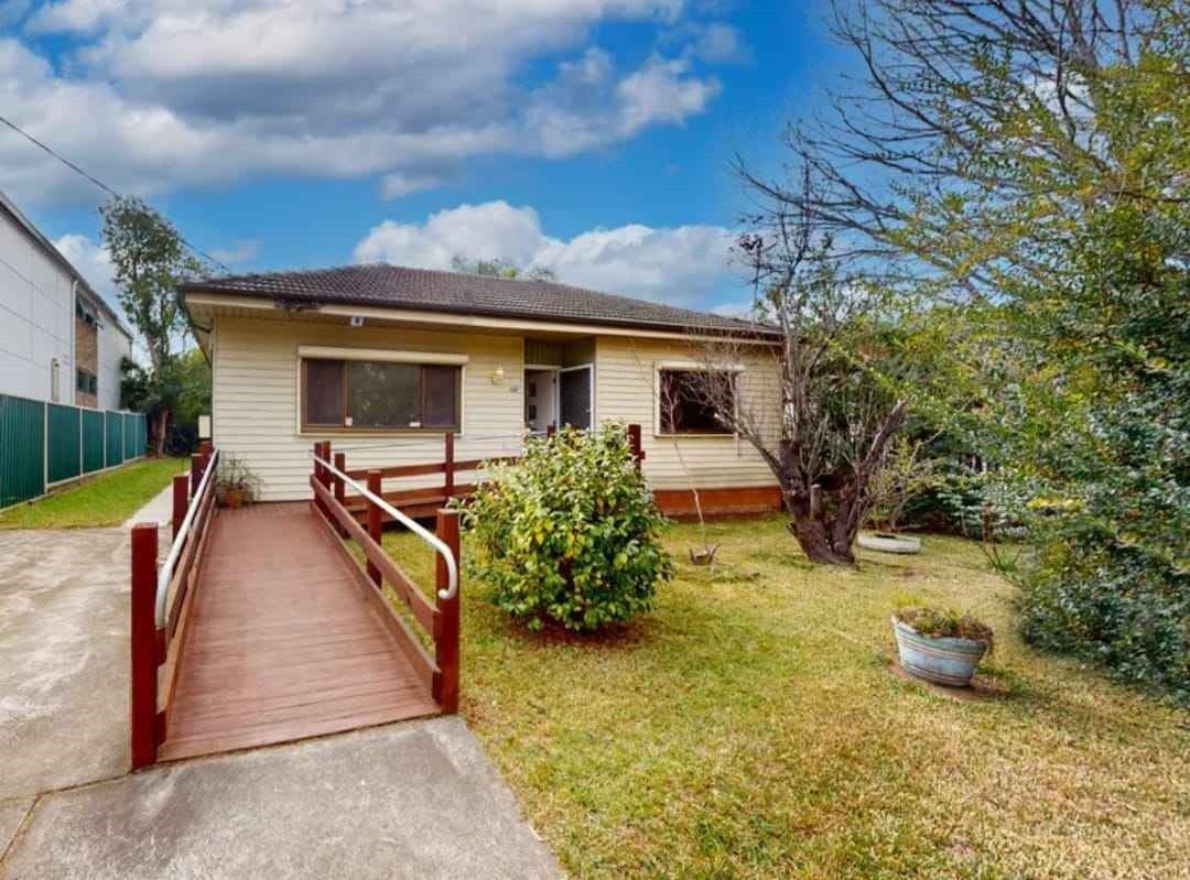 Fairfield, accessible house in Guildford West