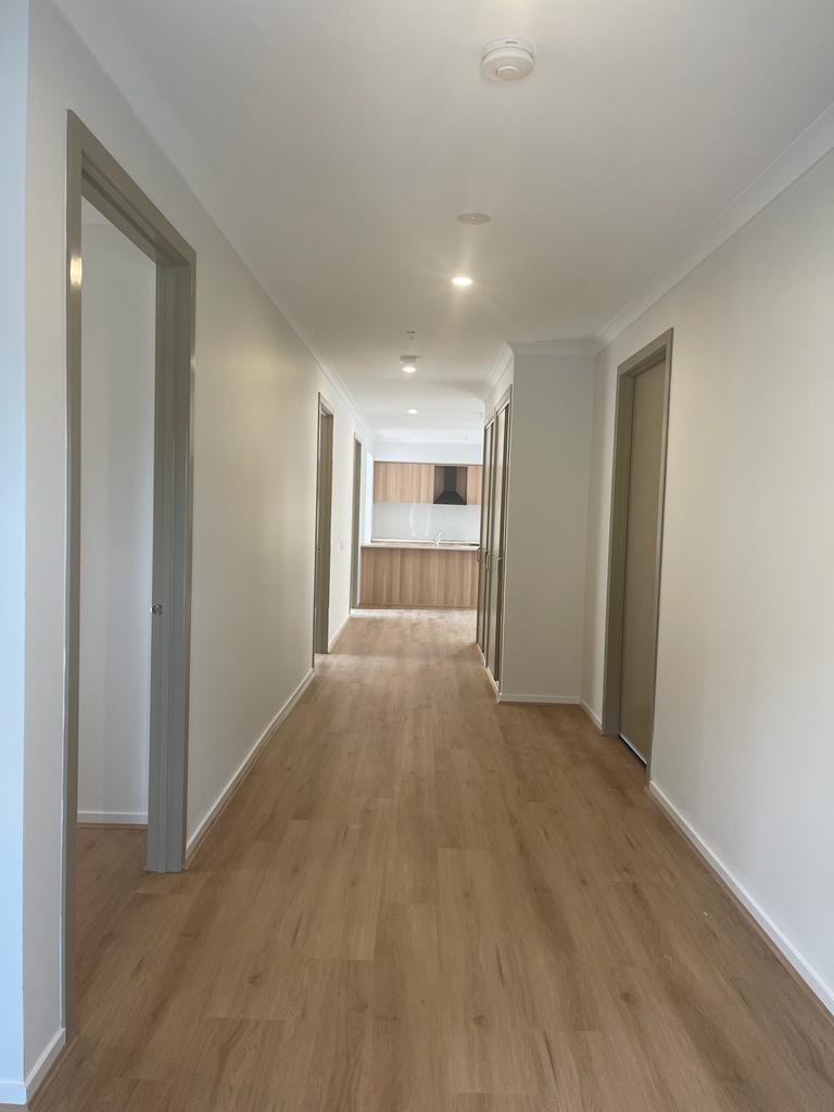 Clyde North, VIC — Home image 5