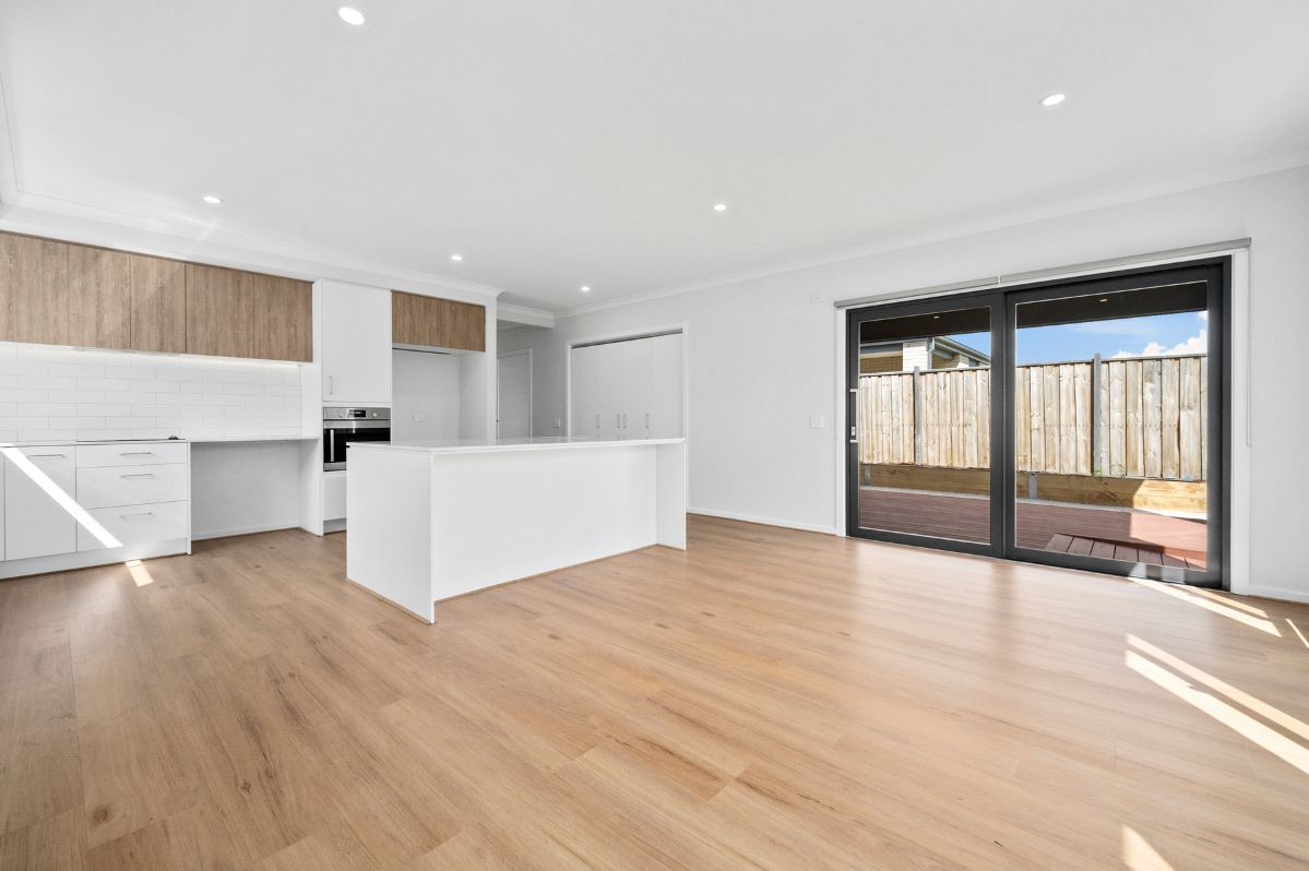 Modern 4-Bedroom HPS - Charlotte Street, New Norfolk — Home image 6