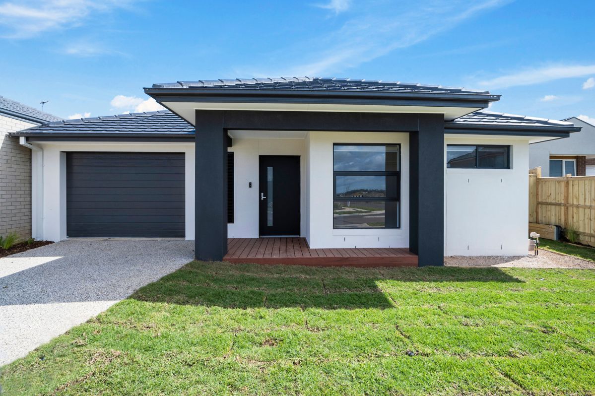 Modern 4-Bedroom HPS - Charlotte Street, New Norfolk — Home image 20