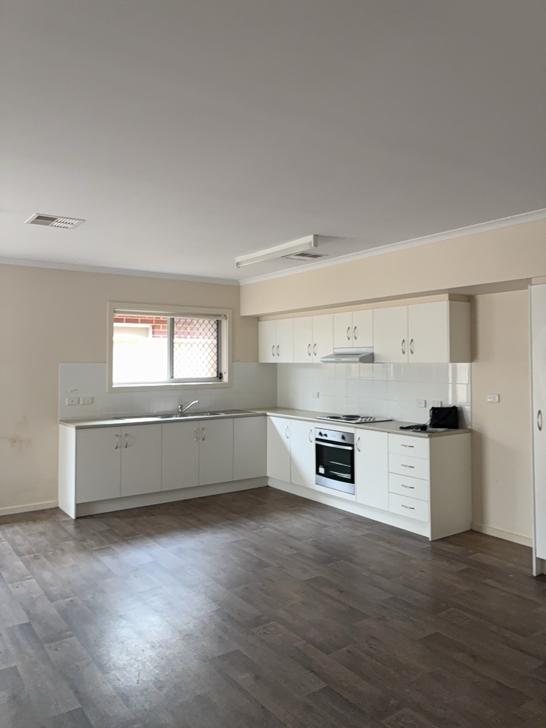 Woodville West Home — Home image 5