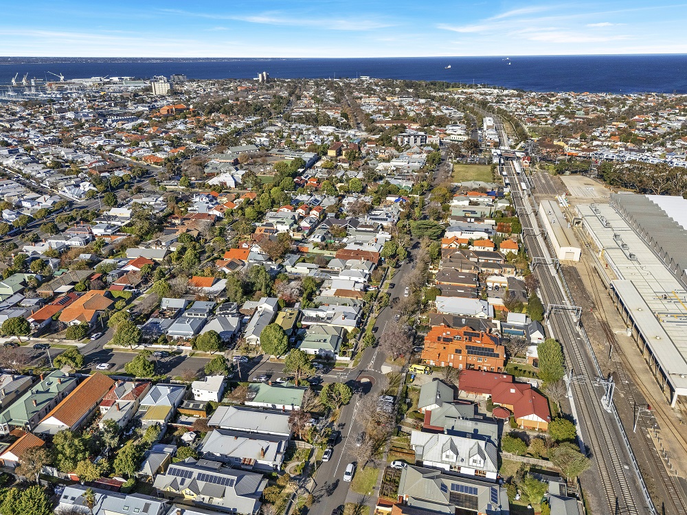 Beachside living in Williamstown — Home image 13