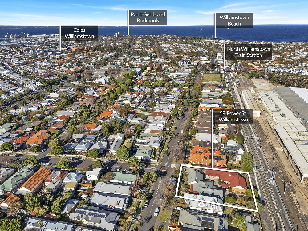 Beachside living in Williamstown — Home image 15