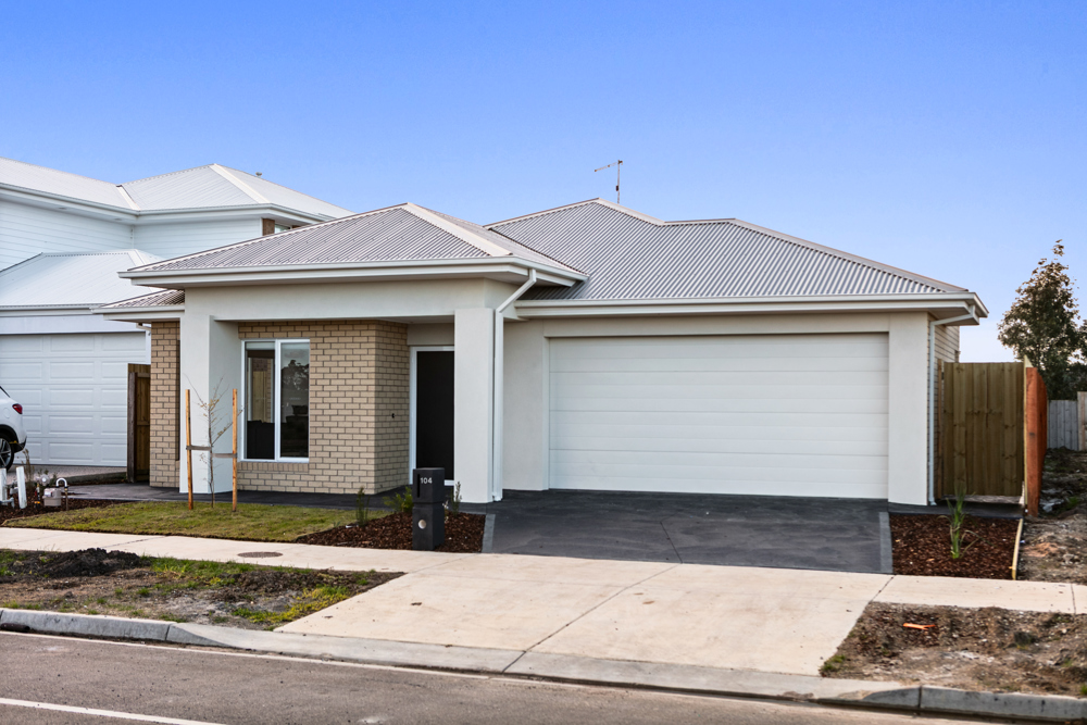 True Robust SDA – Back-to-Back, Built to Last in Armstrong Creek