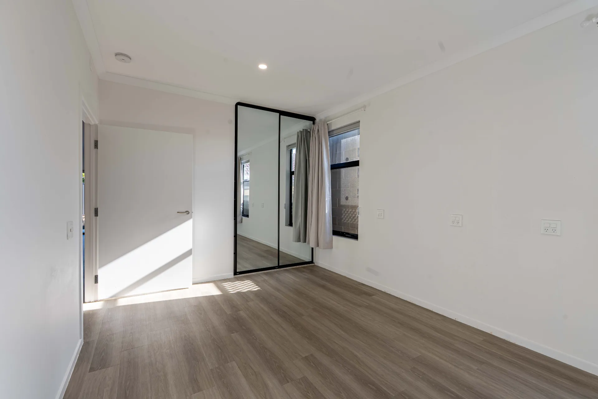 A-Beach Road — Home image 7