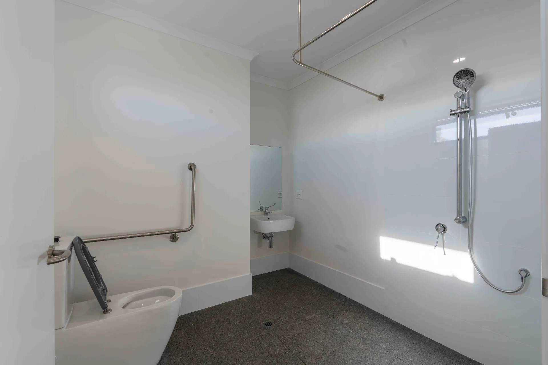 A-Beach Road — Home image 8