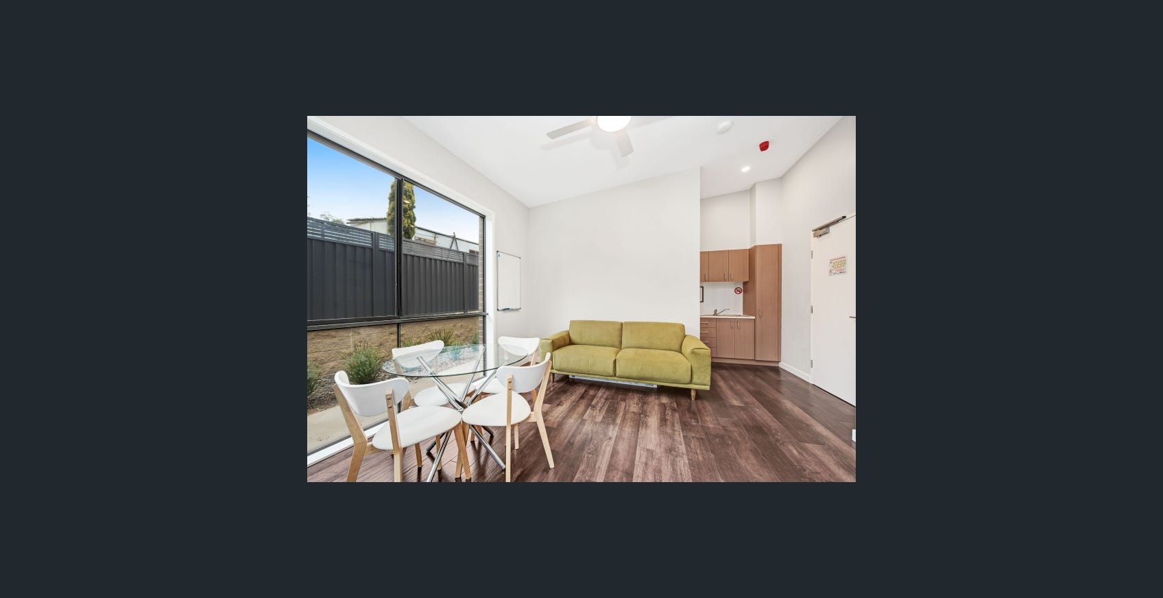 Studio Apartments - Fennell Bay — Home image 6