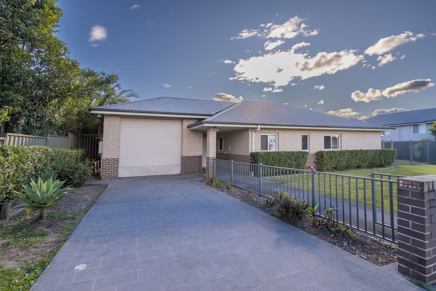 Self-Contained 3 bedroom shared villa in Cambridge Park in Cambridge Park