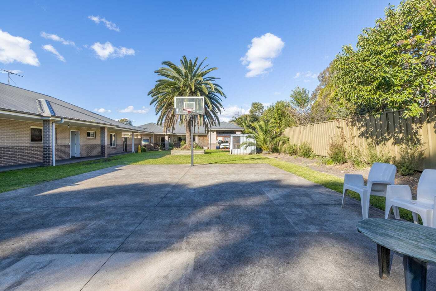Self-Contained 3 bedroom shared villa in Cambridge Park — Home image 3
