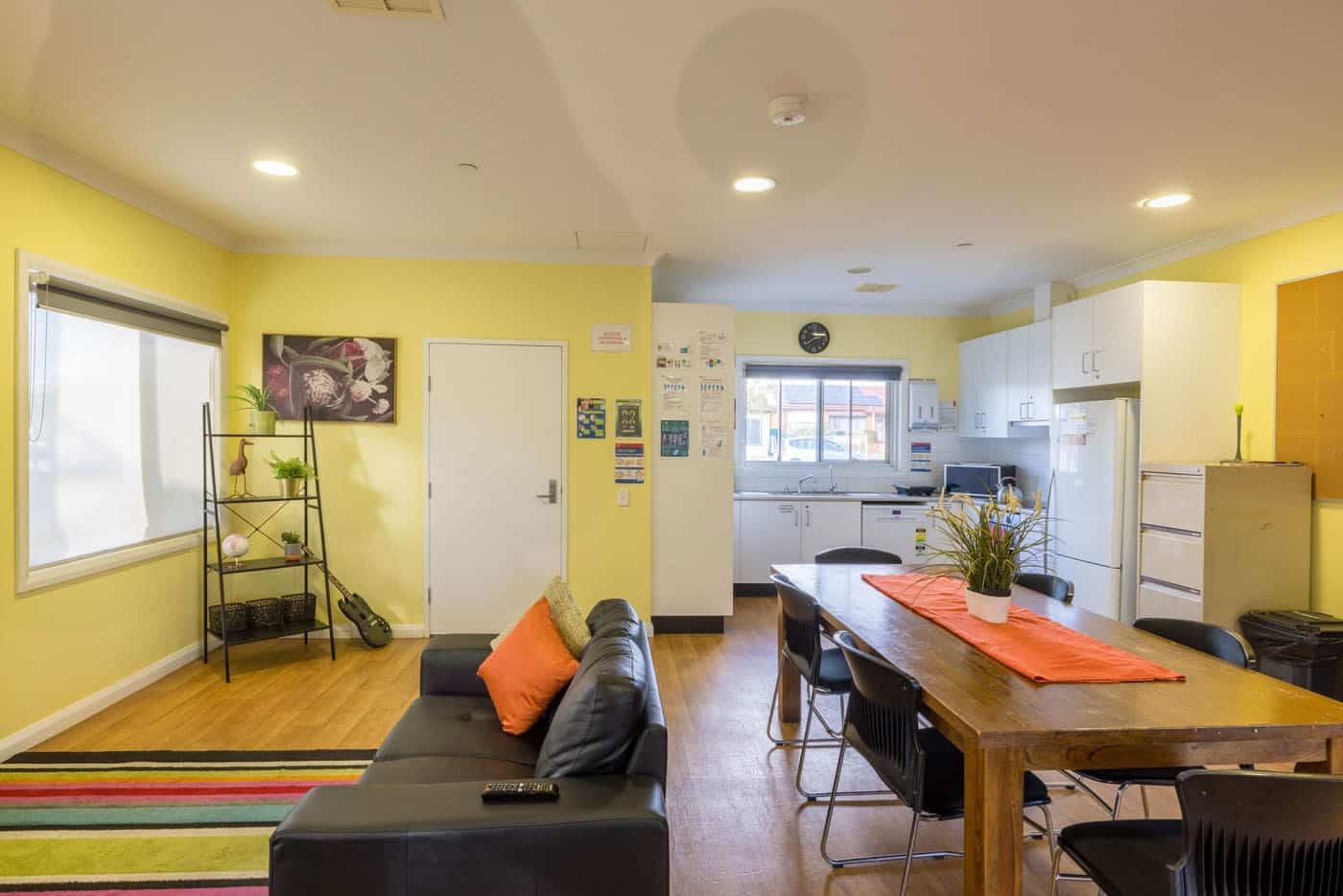 Self-Contained 3 bedroom shared villa in Cambridge Park — Home image 13