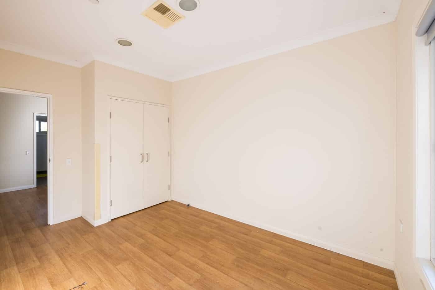Self-Contained 3 bedroom shared villa in Cambridge Park — Home image 17