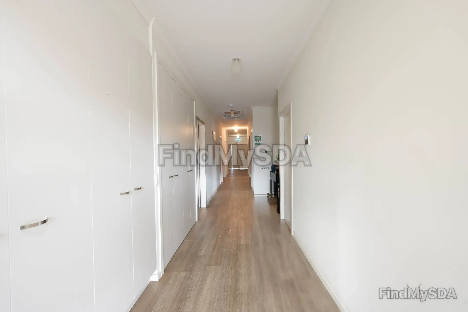 Miles Street — Home image 15
