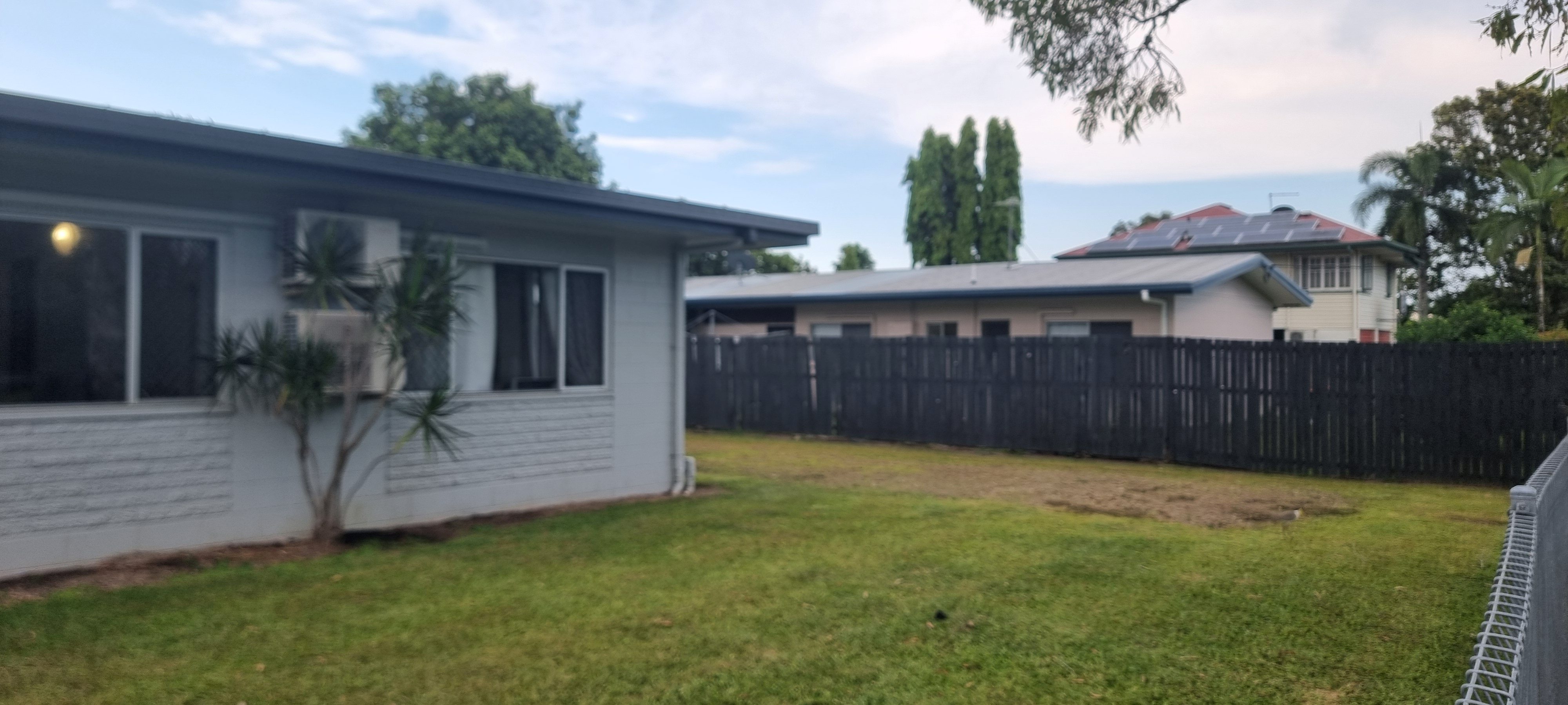 Comfortable and Cozy SIL in Cairns in Mooroobool