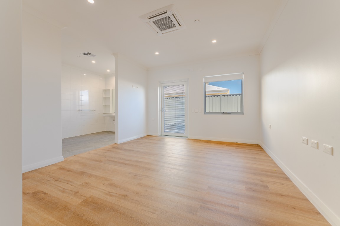 Breathtaking Oceanfront Living in Mindarie — Home image 6