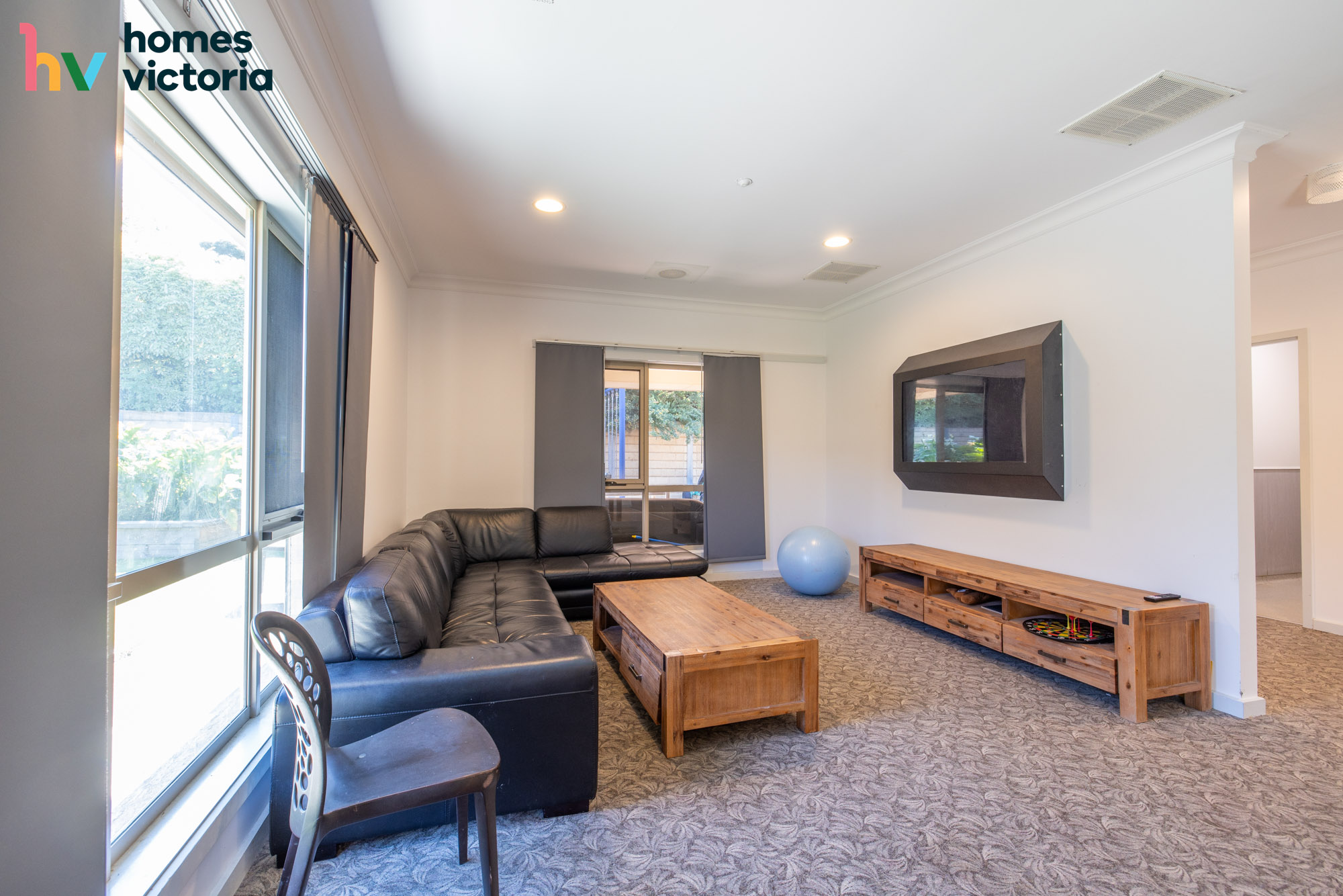 Room to move and high quality supports in this spacious robust built home — Home image 5