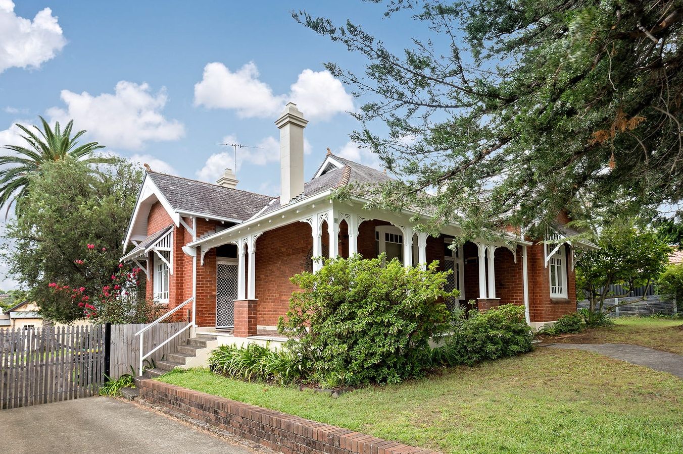 SIL Home in the heart of Eastwood - Beautiful and Timeless in Eastwood