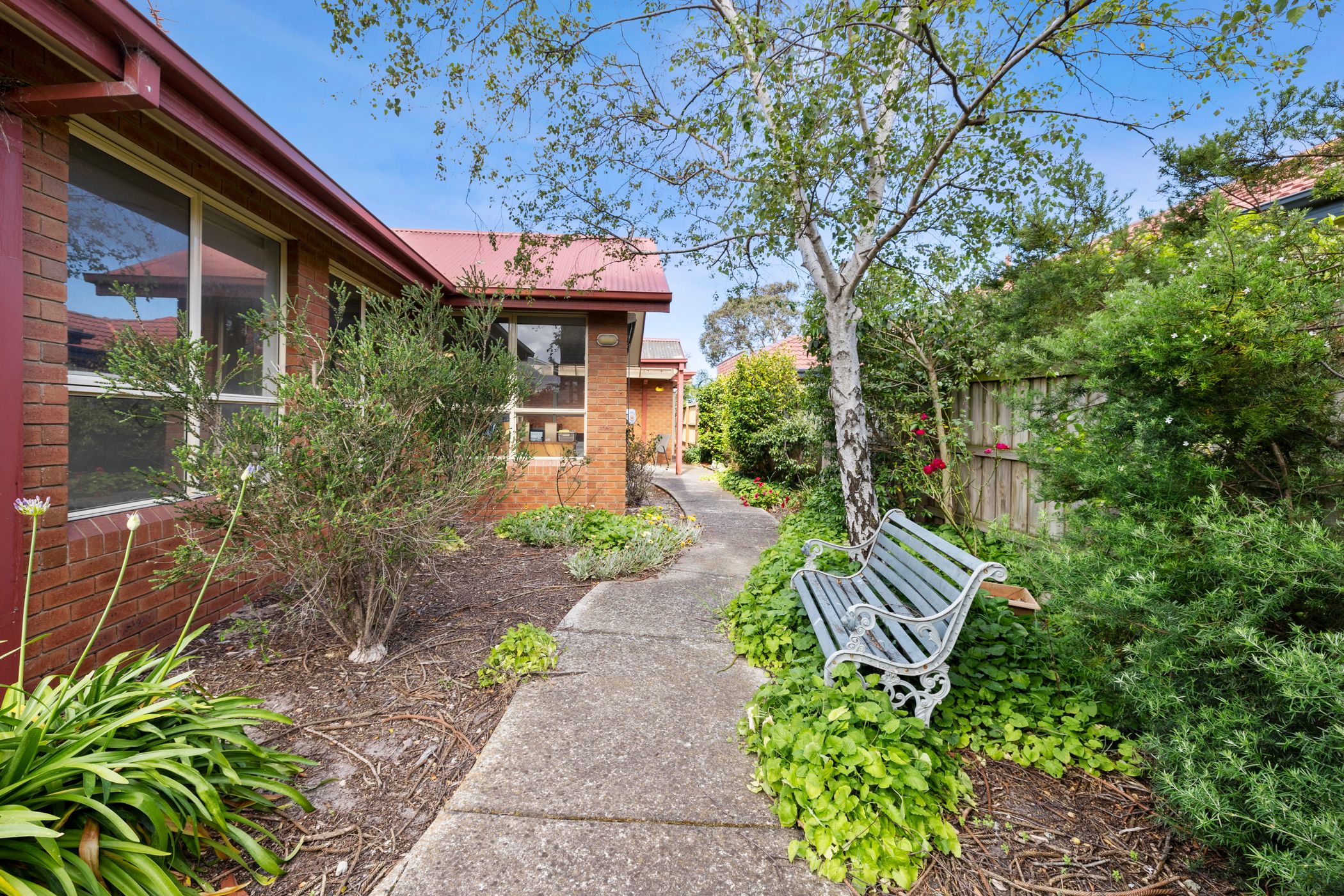 Bayside living x 2 vacancies in Carrum