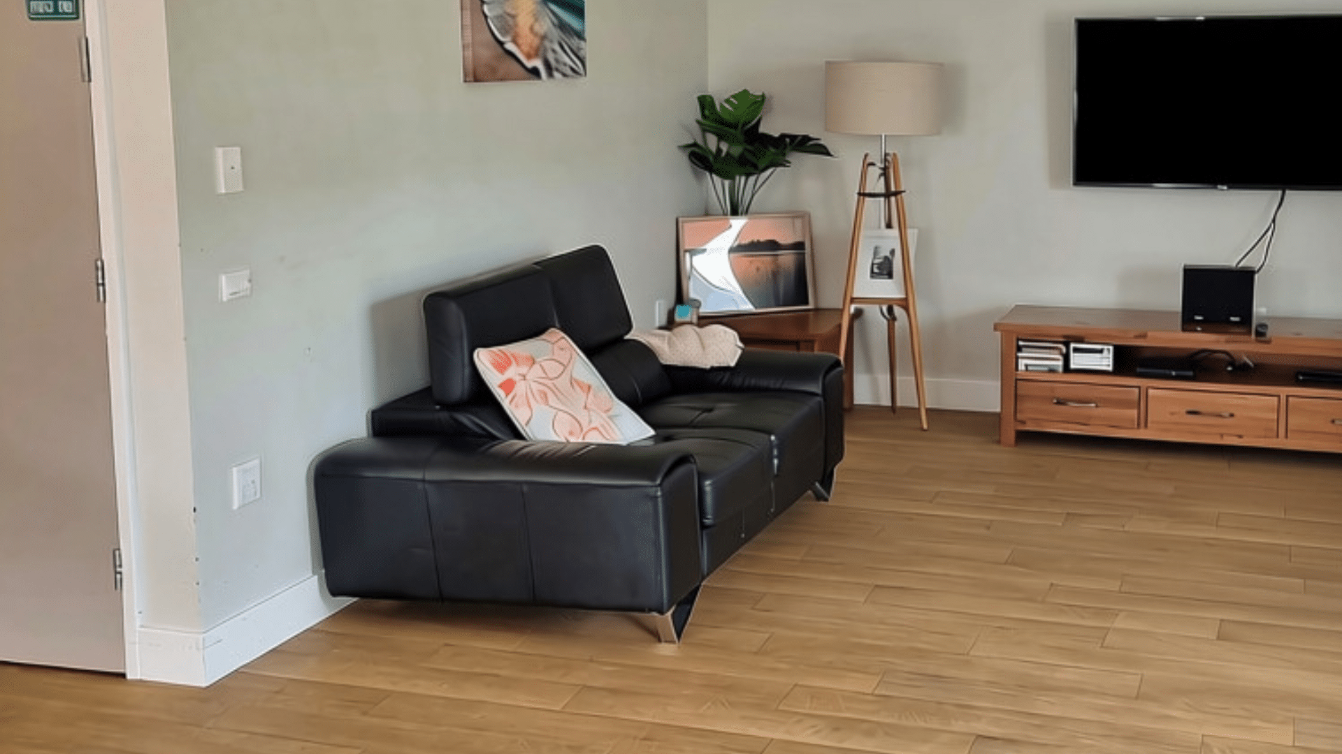 Wallsend – Modern, shared 5-bedroom home — Home image 3