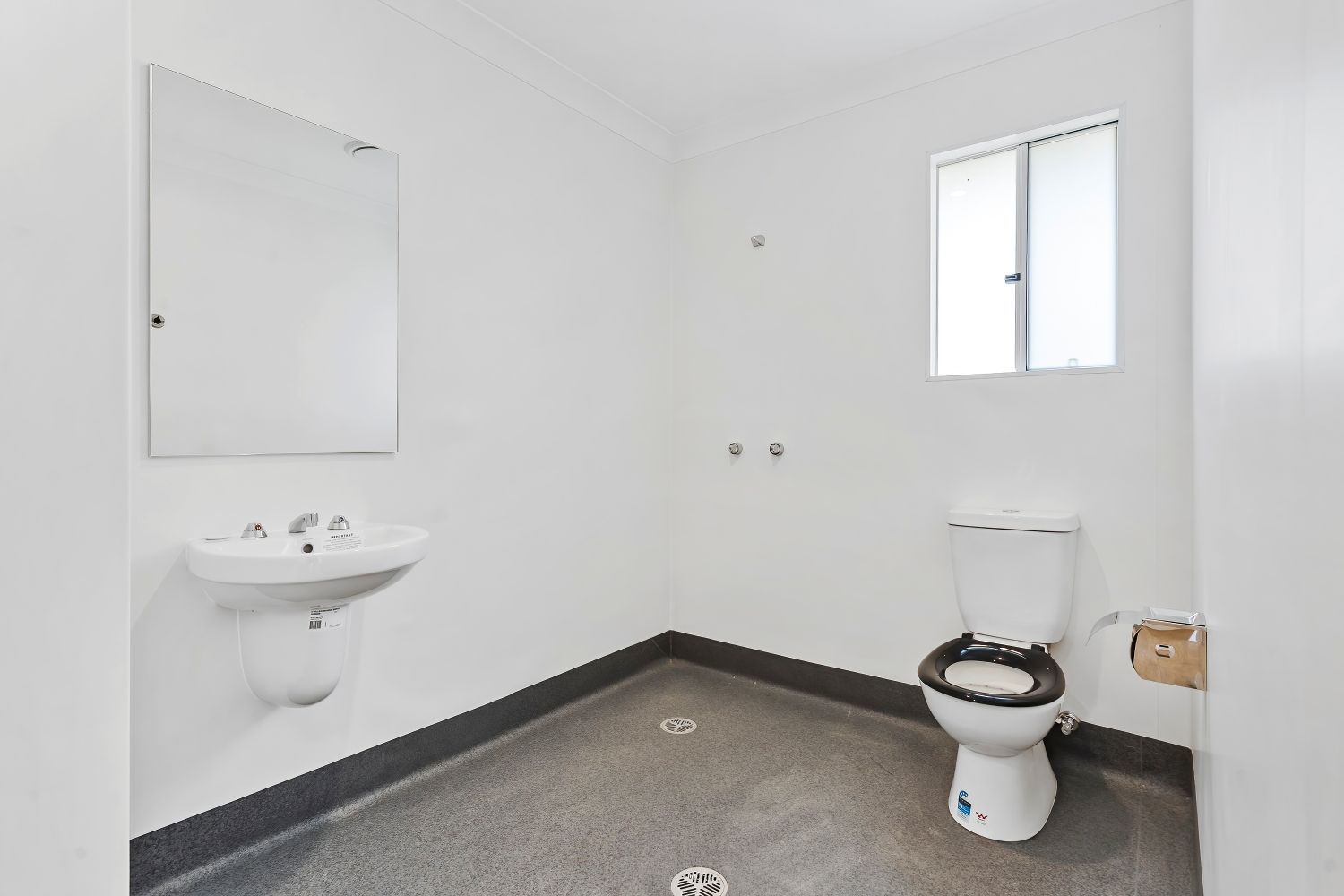 Urangan, Hervey Bay QLD - Robust Duplex (Villa One) — Home image 3