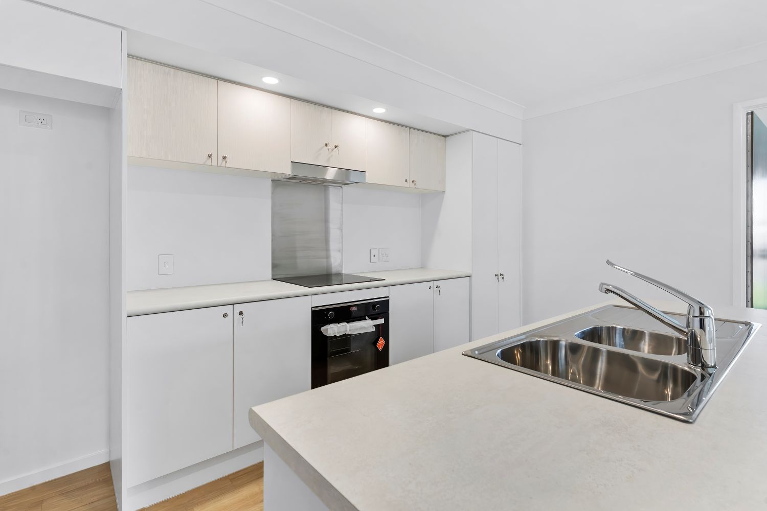 Urangan, Hervey Bay QLD - Robust Duplex (Villa One) — Home image 7