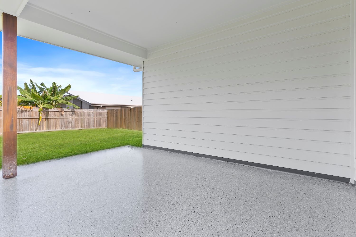 Urangan, Hervey Bay QLD - Robust Duplex (Villa One) — Home image 10