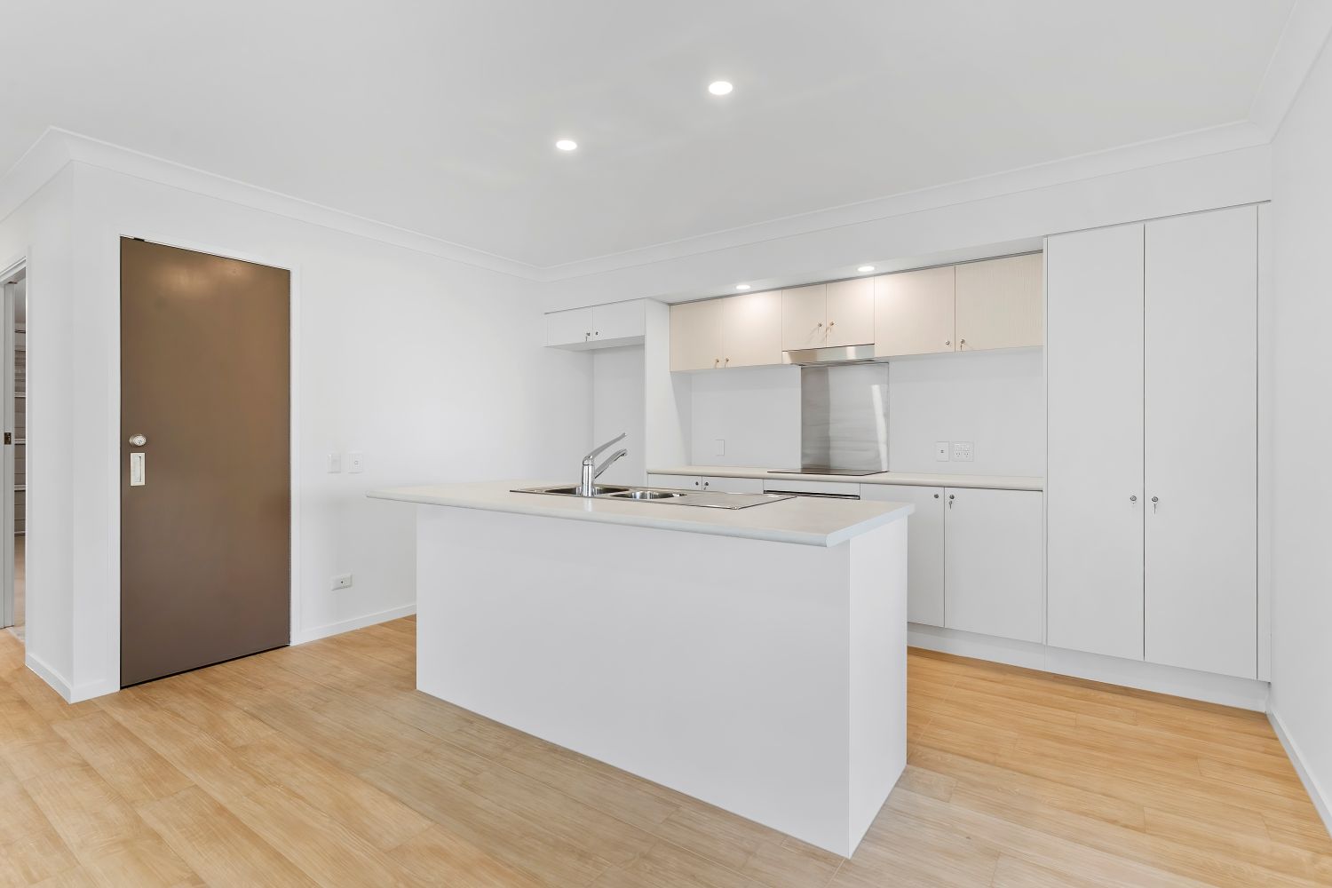 Urangan, Hervey Bay QLD - Robust Duplex (Villa One) — Home image 27