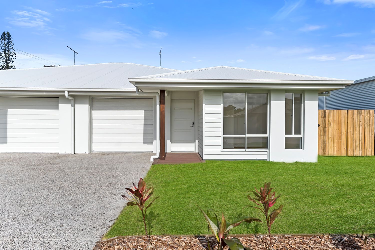 Urangan, Hervey Bay QLD - Robust Duplex (Villa One) — Home image 35
