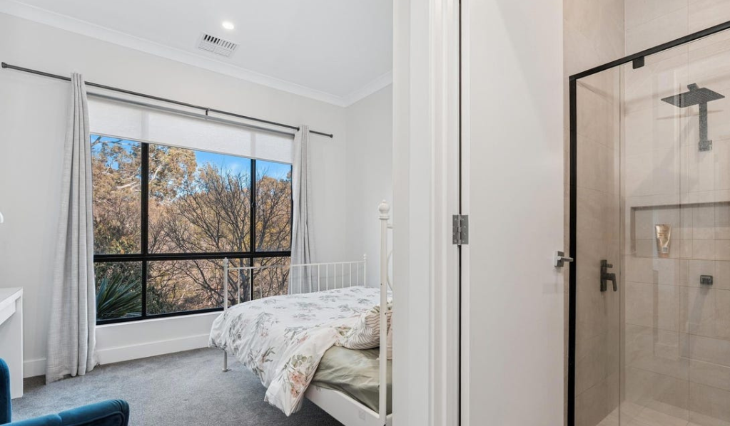 Bellevue Heights, SA - SIL Accommodation — Home image 4