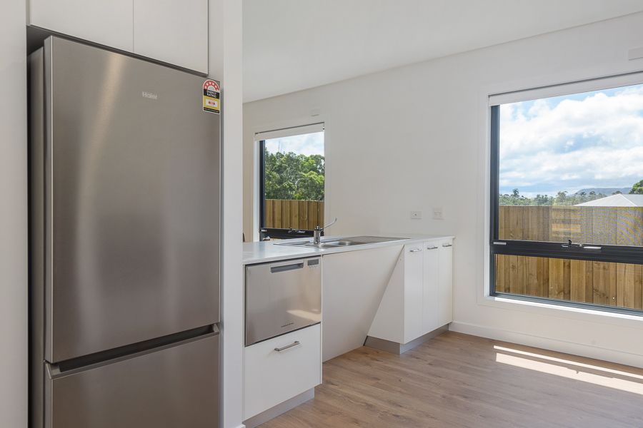 Accessible living at its best – custom features, fully accessible, high-quality home in Claremont — Home image 9
