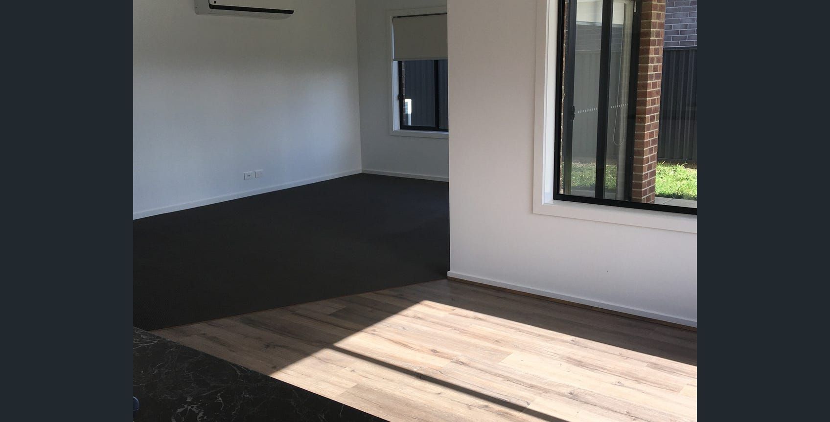 Walking distance to major shopping centre in Lake Gardens