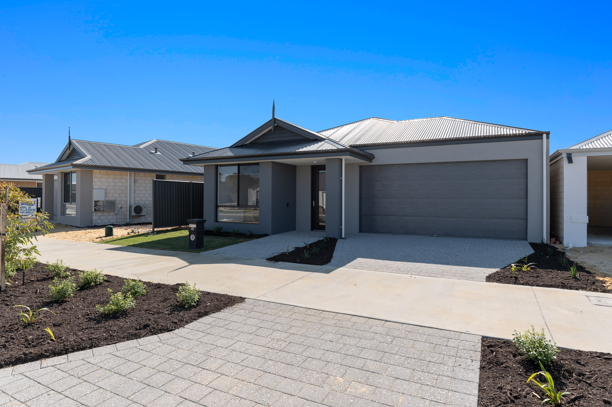 Modern SDA HPS 3 Residence House with OOA for Rent in Baldivis