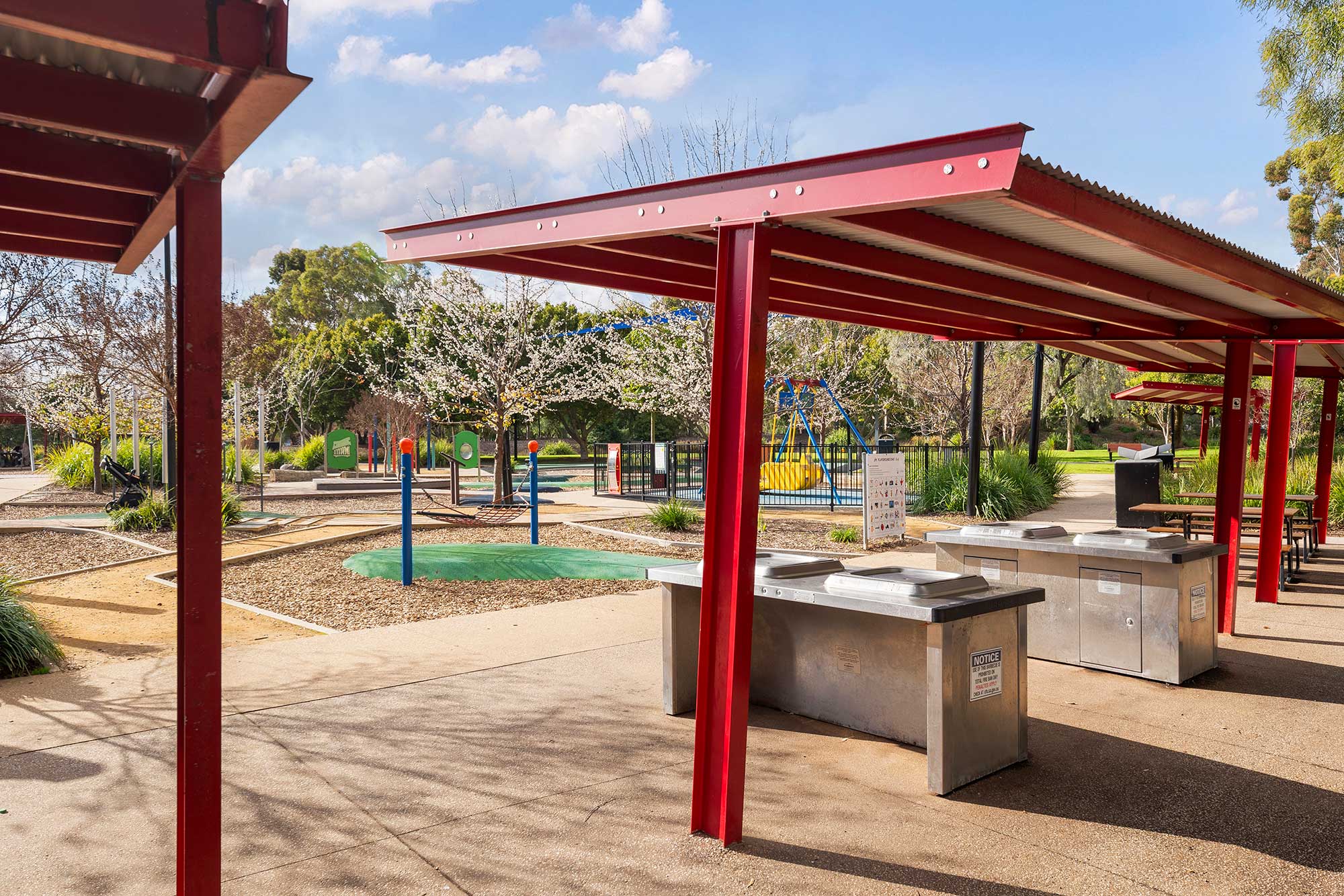 Ideal location for community access — Home image 21