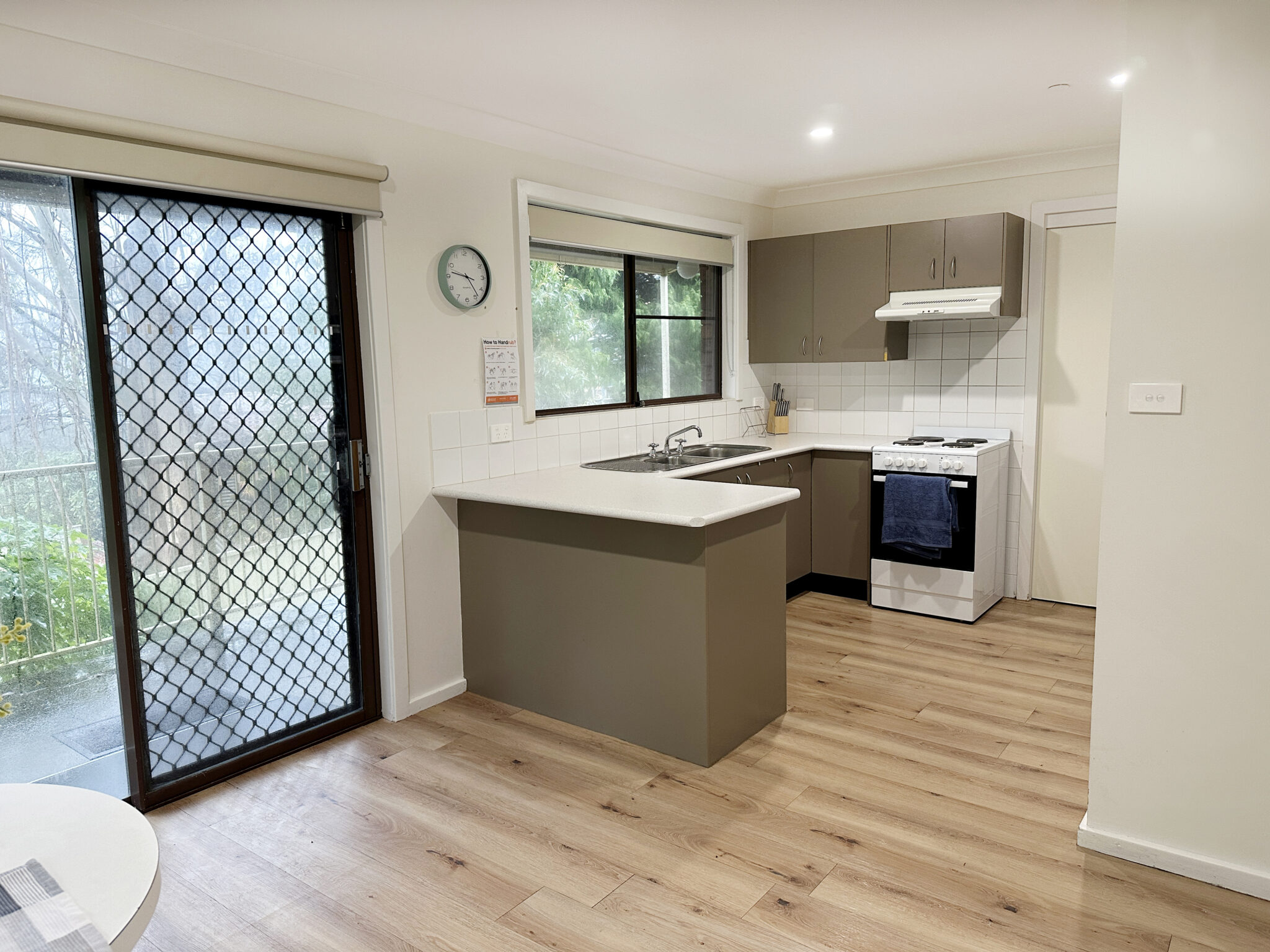 Single occupancy 2 bed villa, designed for Independent living in a great location — Home image 4