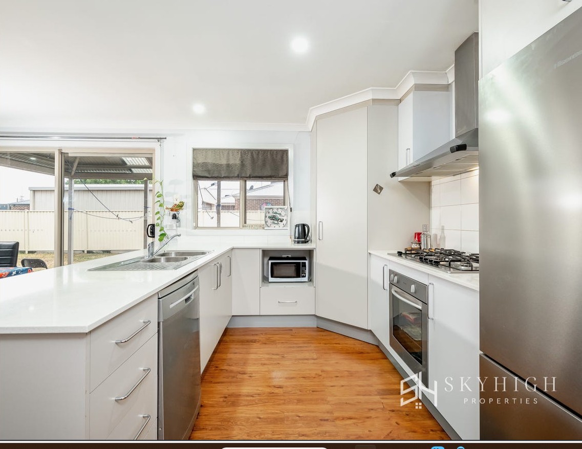31 Kinchega Drive, Shepparton North VIC, Australia — Home image 5