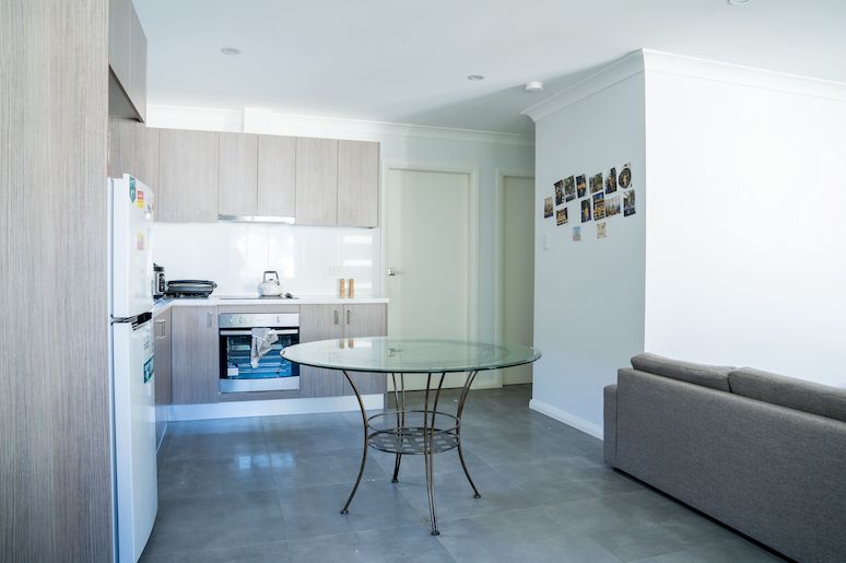 2 Bedroom Granny Flat with spacious living area in Lethbridge Park
