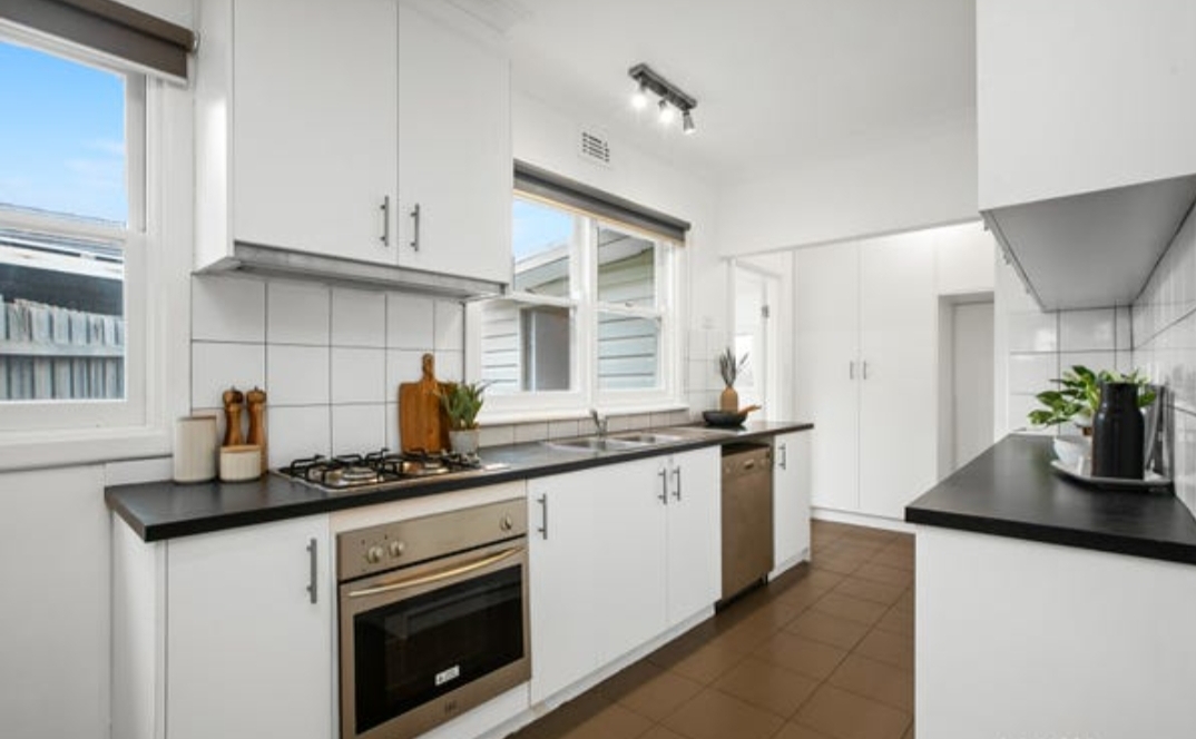 Fully Furnished SIL House to Share — Home image 3