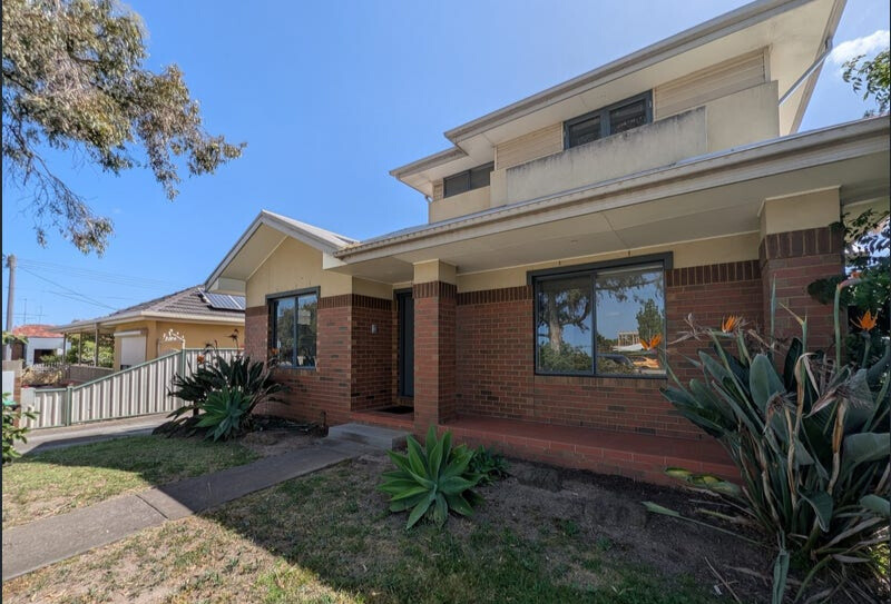 Accessible SIL Accommodation with Three Vacant Rooms in Cumberland Road — Home image 6