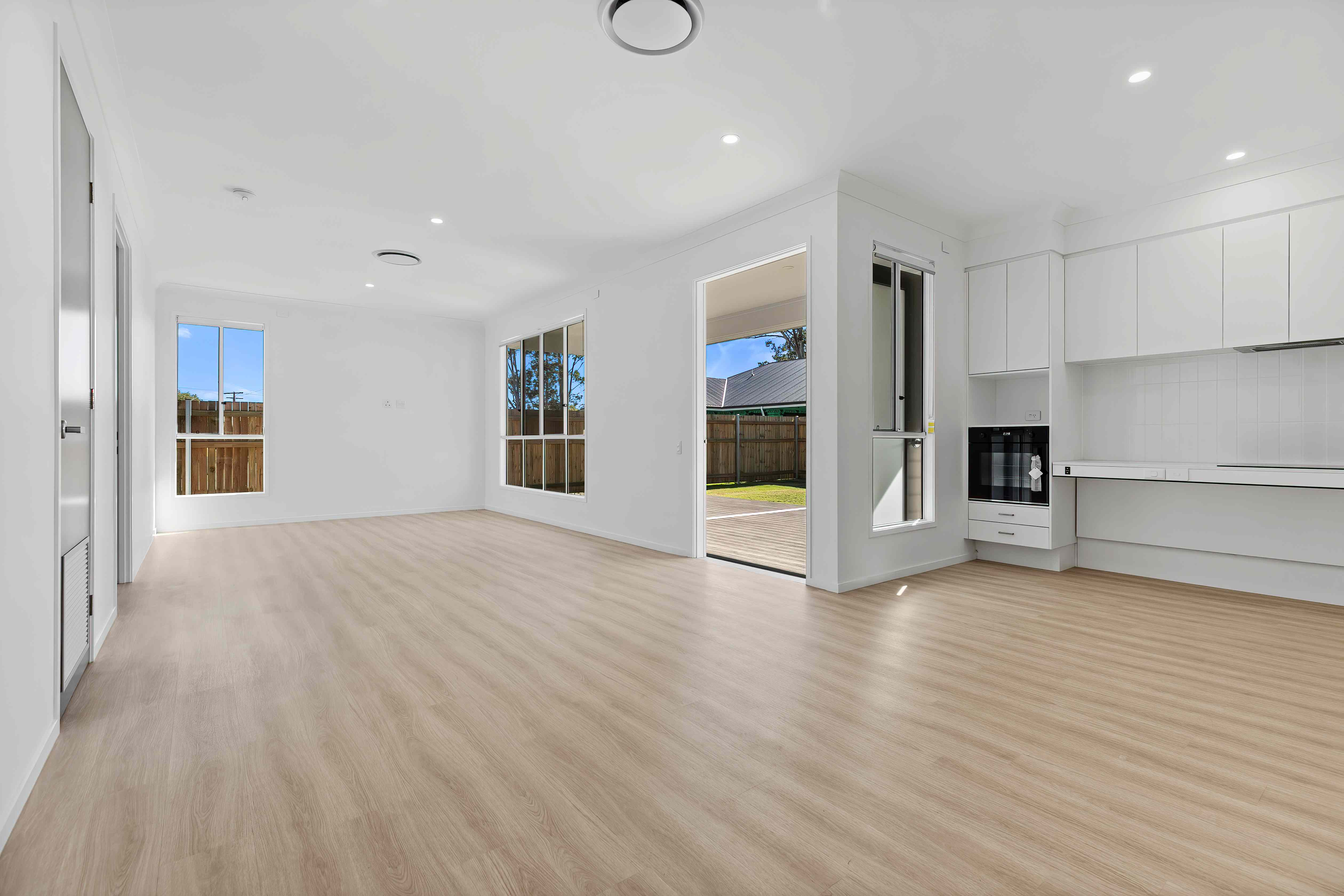 Gentle Rain Cct, Burrum Heads QLD 4659 — Home image 12
