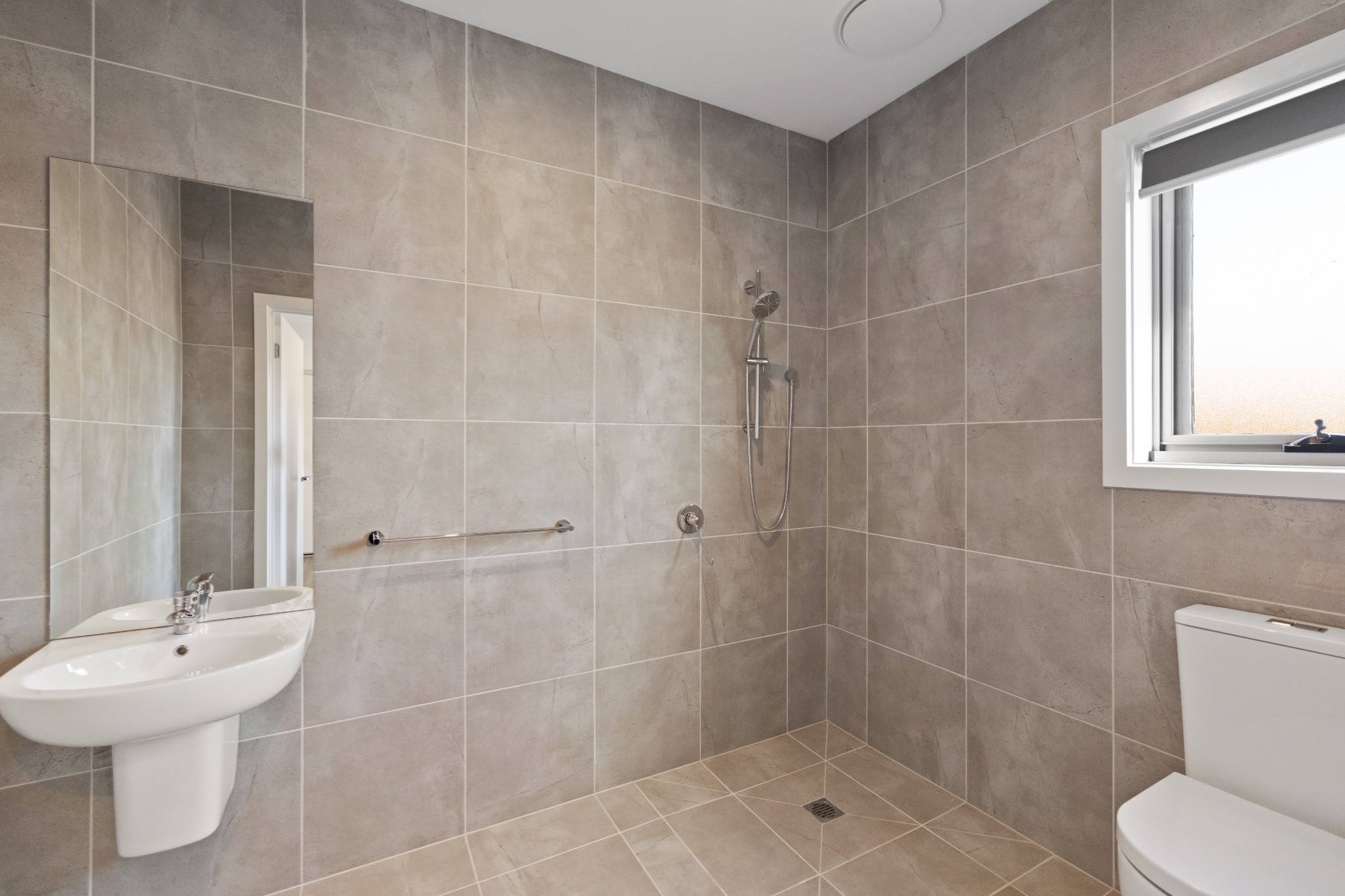 MERIDIE, Darley, VIC - ROBUST/IL — Home image 4